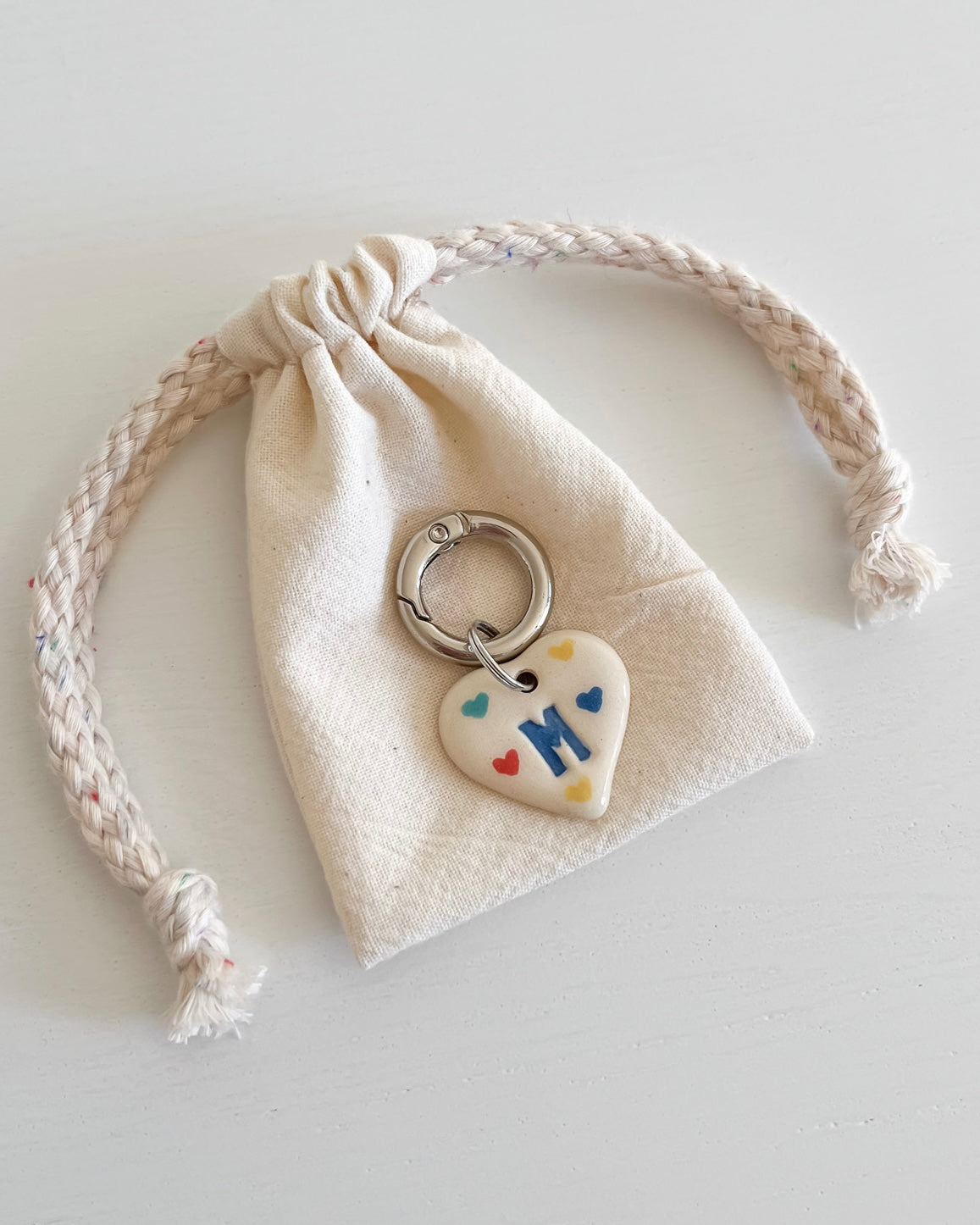 Personalizirani keramički privjesak za kućne ljubimce na srca