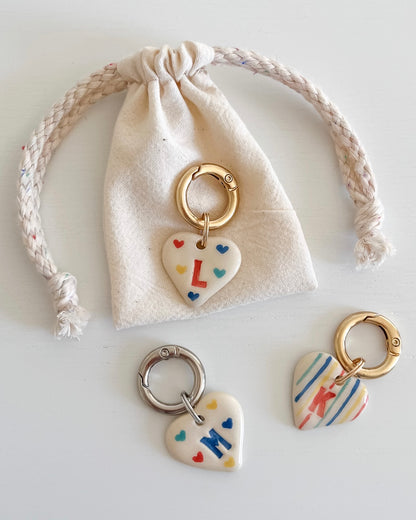 Keramički personalizirani privjesci za pse i mačke na srca i prugice